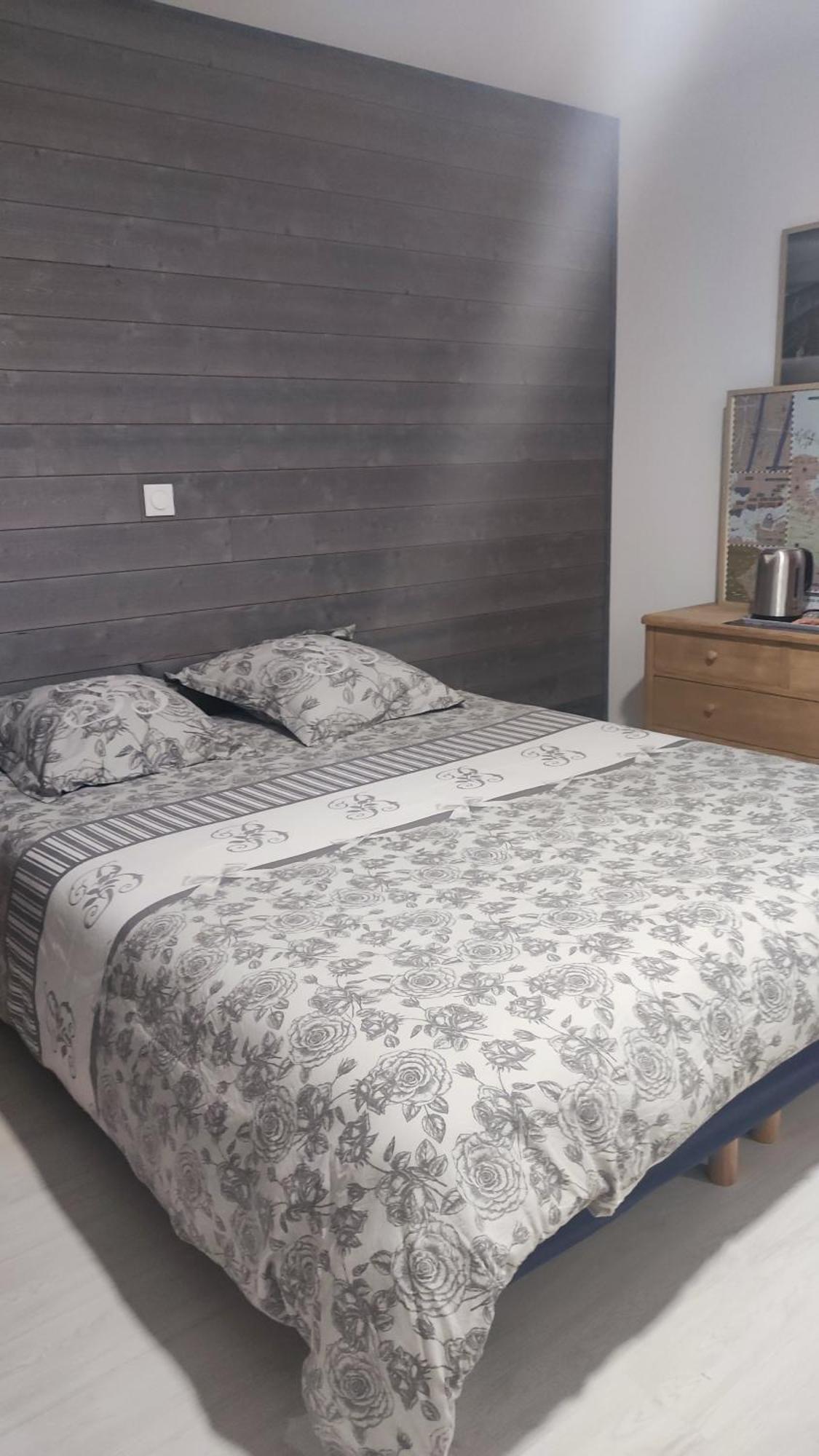 Bed and Breakfast Auxais Memory 44' Экстерьер фото